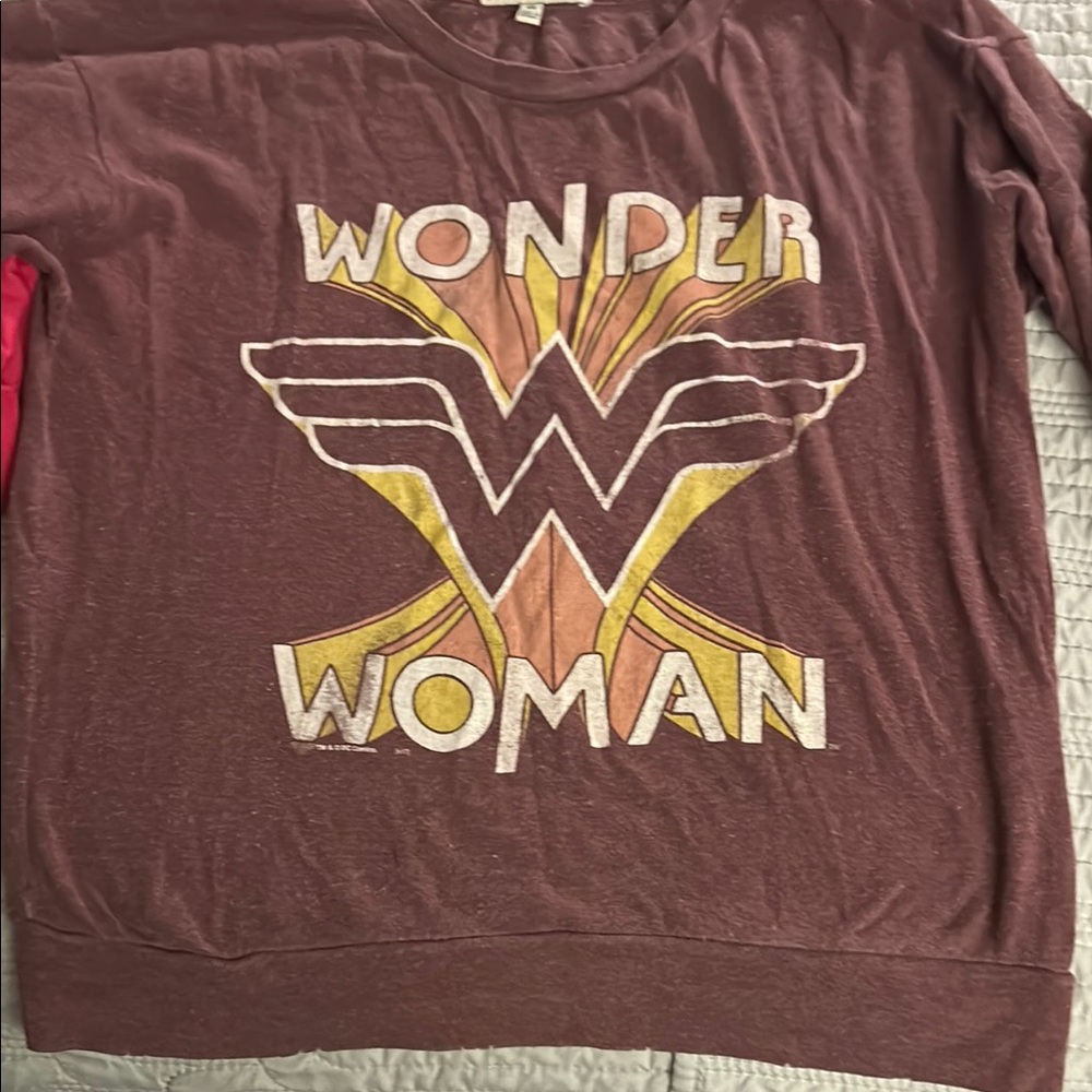 Wonder Woman Graphic Women's Top - Maroon